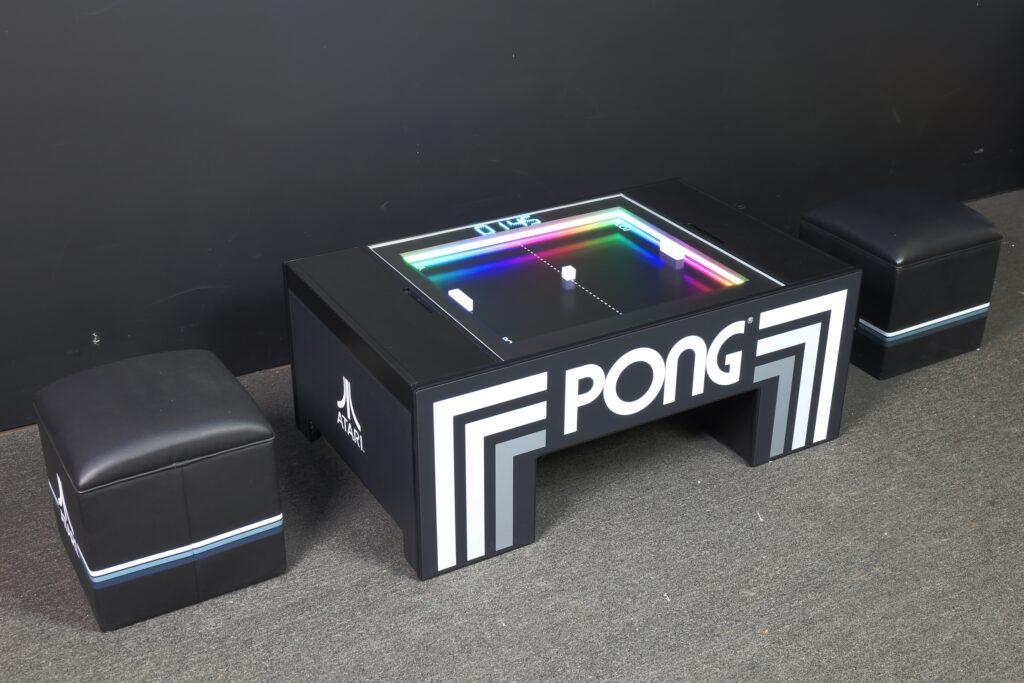 Atari PONG Real motion coffee table with Atari stools